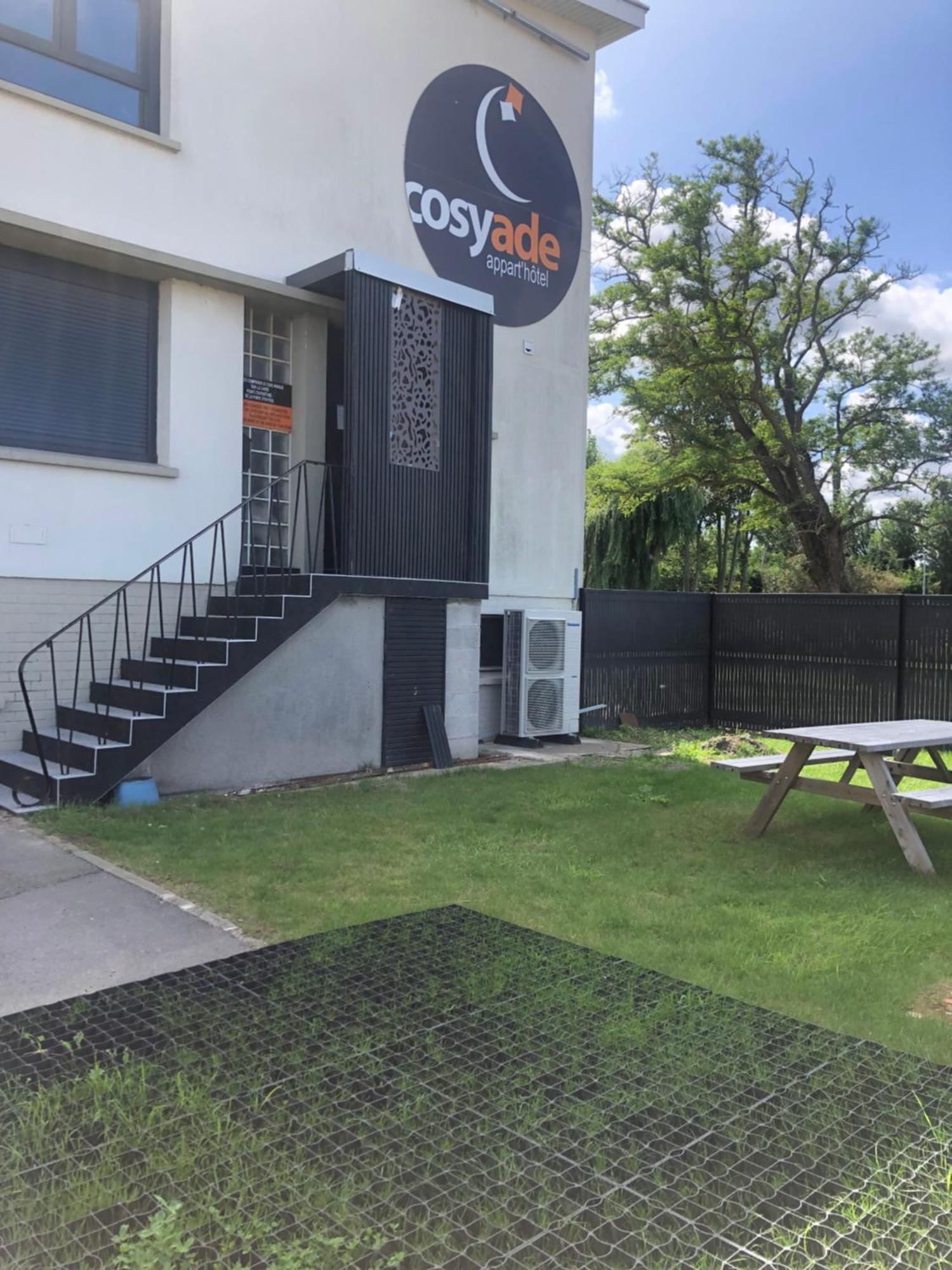 Residence Cosyade Equipee D'Un Parking Prive Gratuit Bourbourg Exterior foto